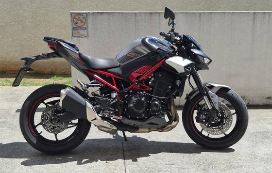 KAWASAKI Z900 